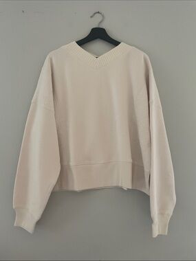 aerie Cream V-Neck Pullover Sweater